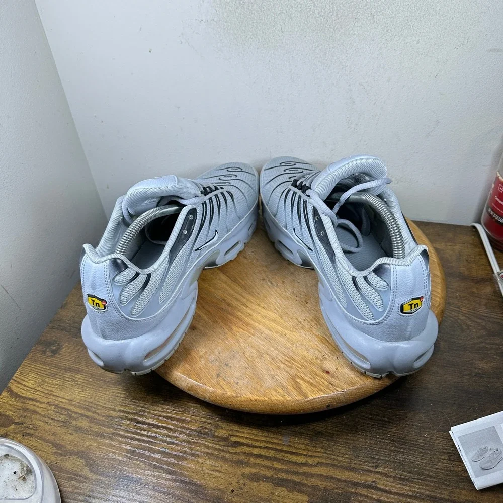 Nike Air Max Plus TN Wolf Grey Black 852630-021 Mens Size 12 Shoes